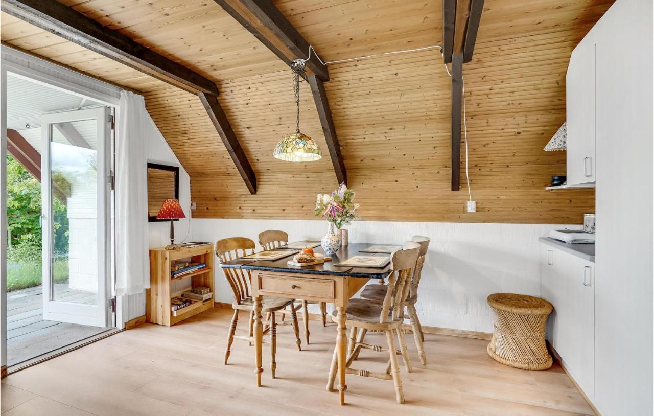 Amazing Home In Logstrup With Kitchen 外观 照片